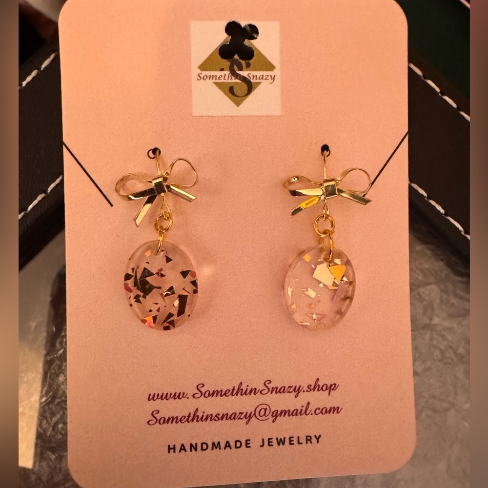 Handmade  Gold Bow Gold Flake earrings NEW